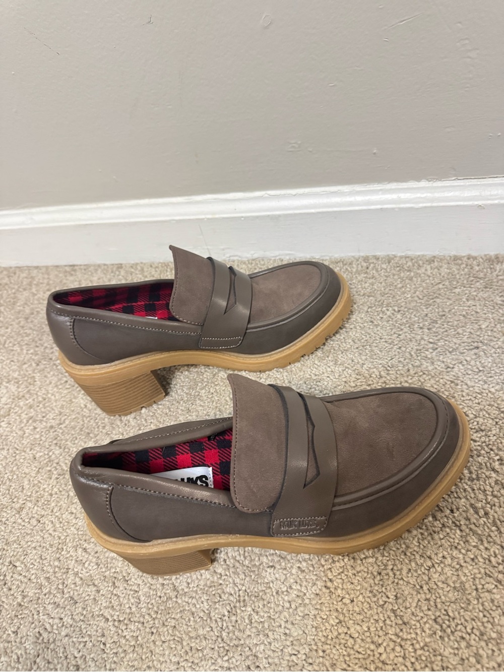 Muk Luks Women's Leona Loafer Size 9